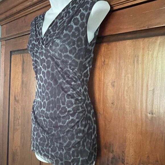 New Women's SWEET PEA by Stacy Frati Leopard Print Sleeveless Top Size M - Picture 2 of 9